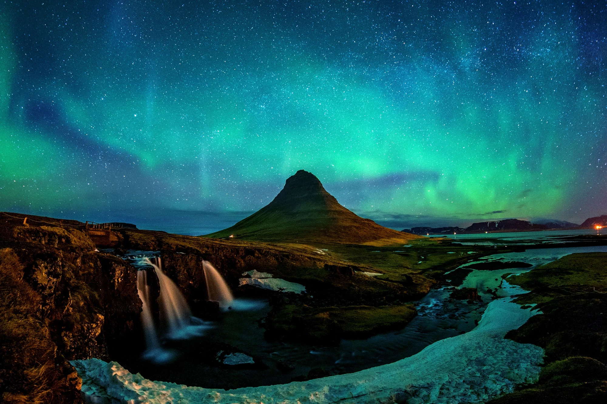 Incredible view of the northern lights in Iceland