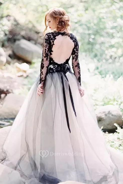 A-Line Lace Tulle V-neck Long Sleeve Floor-length Vintage Wedding Dress