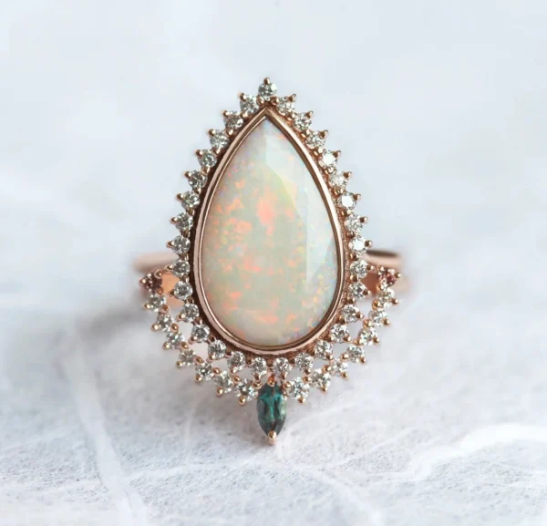 Capucinne Beatriz Opal Ring Set