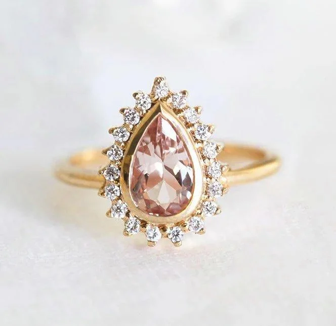 Capucinne Beverly Pear Morganite Ring