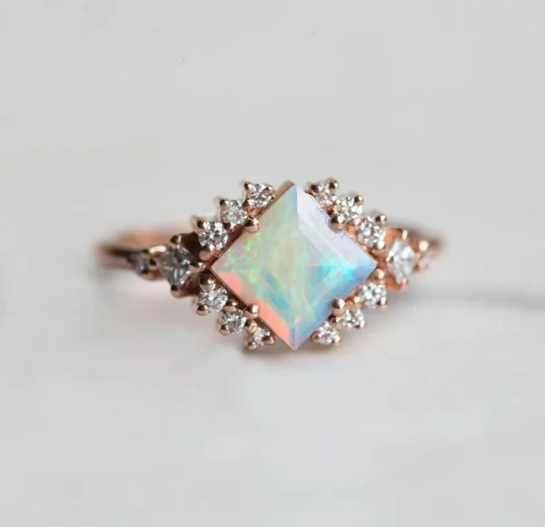 Capucinne Chiara Opal Ring