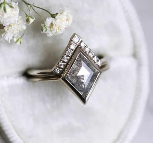 Capucinne Kite Salt & Pepper Diamond Ring Set