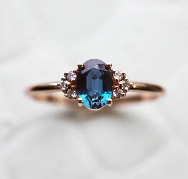 Capucinne Oval Alexandrite Ring