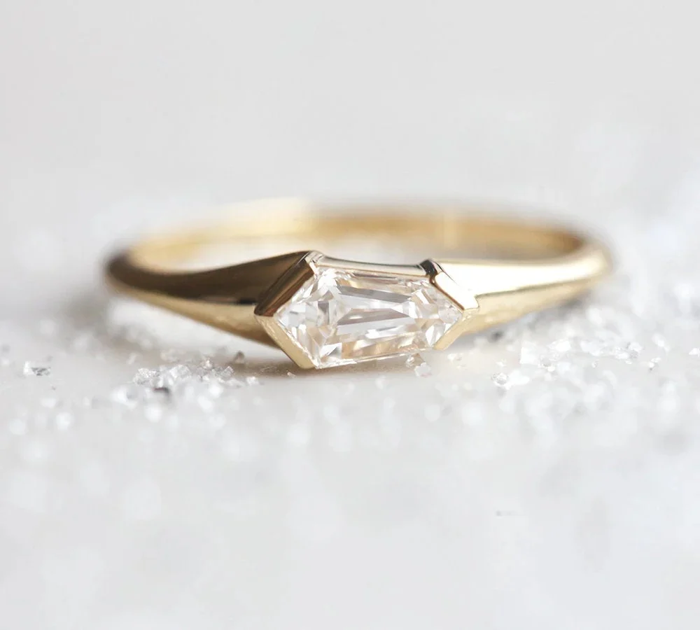 Capucinne Emory Diamond Ring