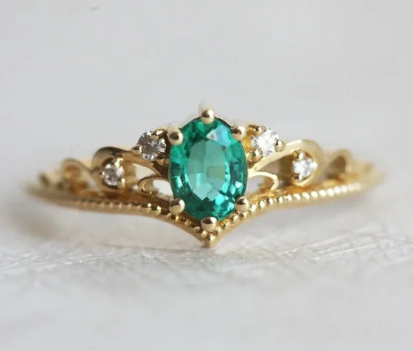 Capucinne Jacqueline Oval Emerald Ring