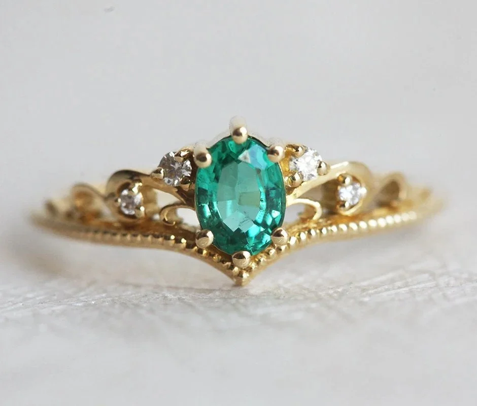Capucinne Jacqueline Oval Emerald Ring