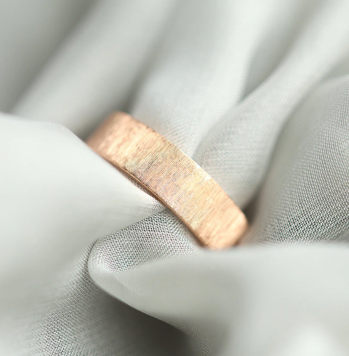 Capucinne June Brushed 4Mm Gold Wedding Band