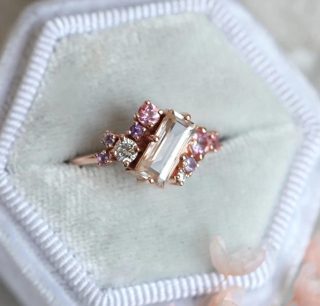 Capucinne Lila Morganite Cluster Ring Set Rose Gold