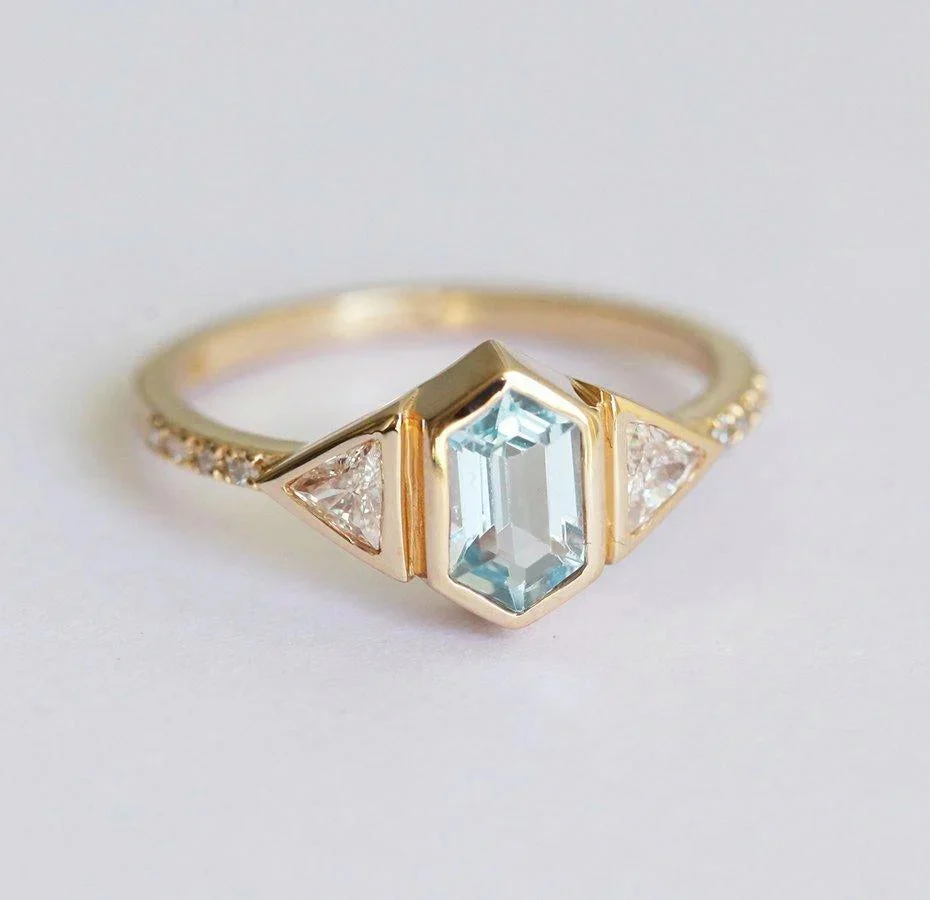 Capucinne Megan Aquamarine Diamond Ring