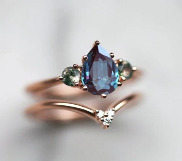 Capucinne Pear Alexandrite Ring Set