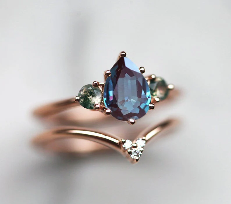 Capucinne Pear Alexandrite Ring Set