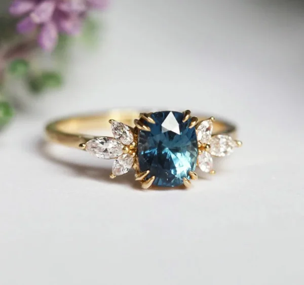 Nicola Blue Sapphire Diamond Ring