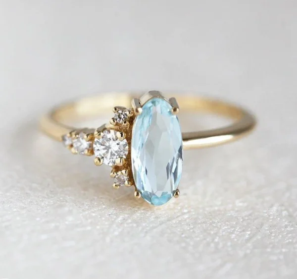 Capucinne Paityn Oval Aquamarine Diamond Ring