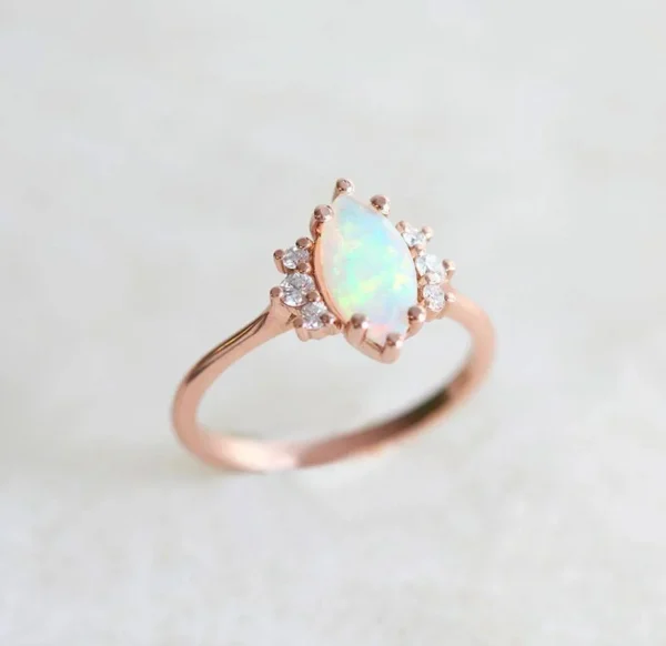 Capucinne Sophia Opal Ring Rose Gold