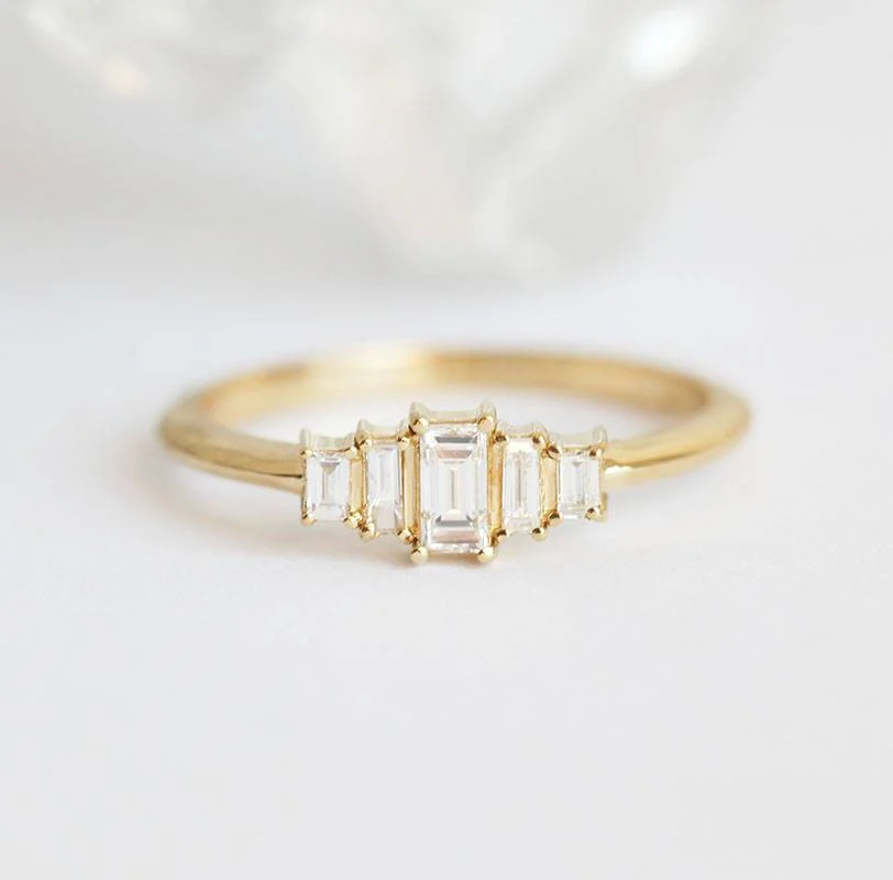 Capucinne Willa Diamond Ring
