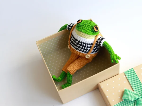 Frog Toad Amigurumi Crochet Pattern